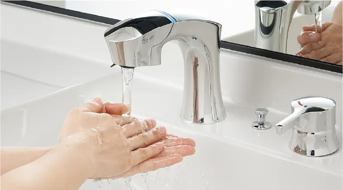 タッチレス水栓