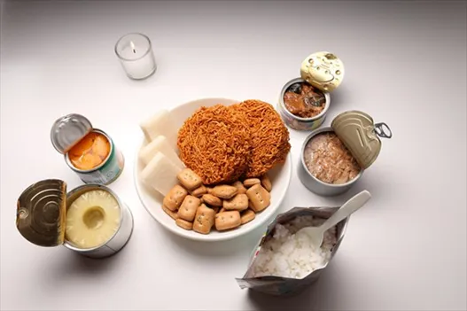 備蓄食料は主食・主菜・副菜のバランスを考慮して