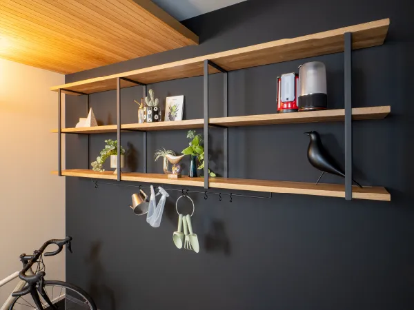 スチールフレーム棚板