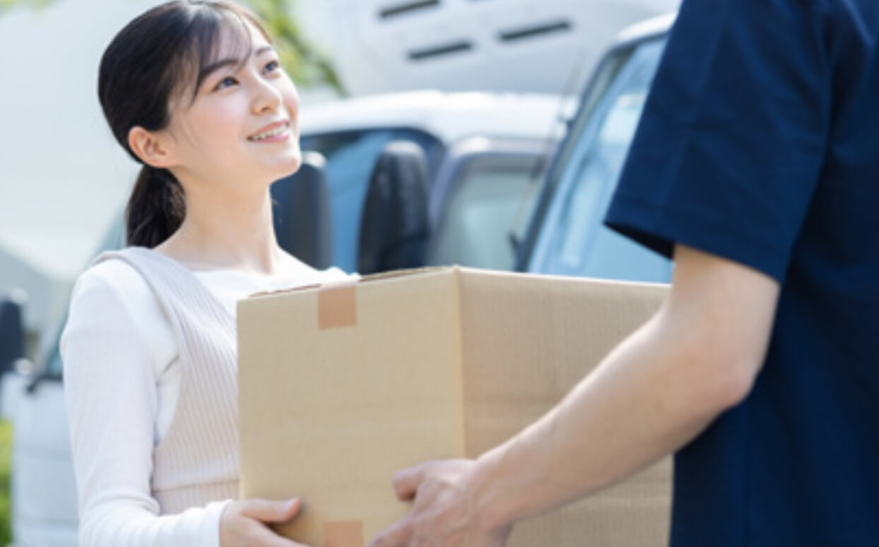 荷物を運ぶ様子