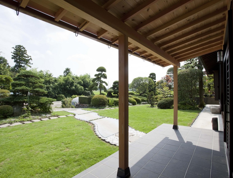 草刈り 剪定不要の庭へ 手入れいらずの庭リフォームの考え方とは 暮らしのこれから